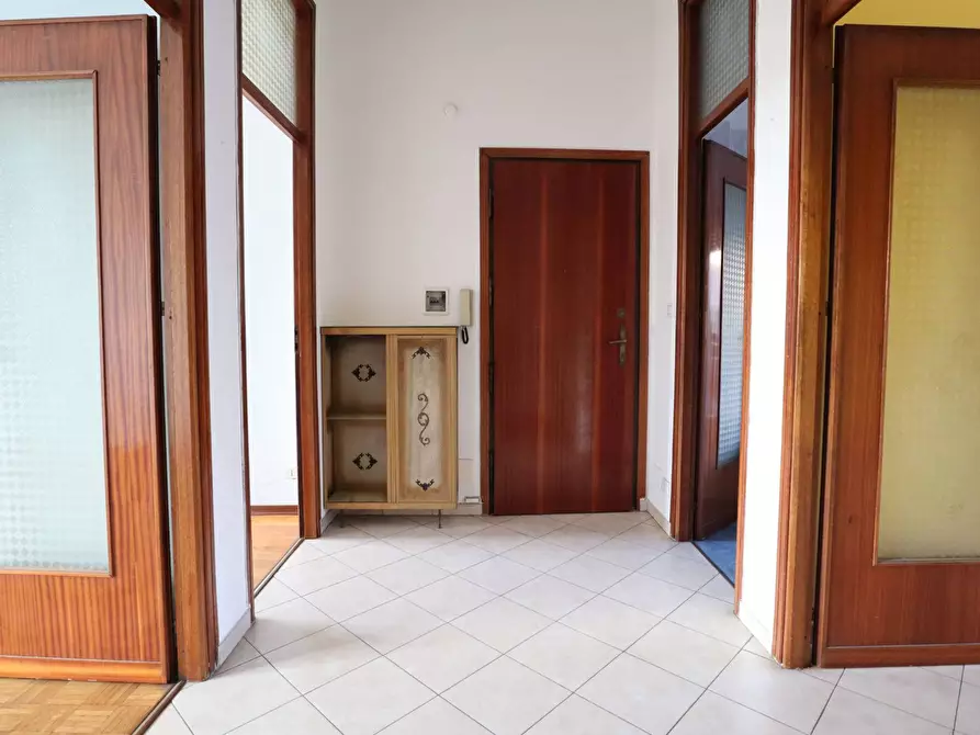 Immagine 4 di Appartamento in vendita  in Via Goito a Moncalieri