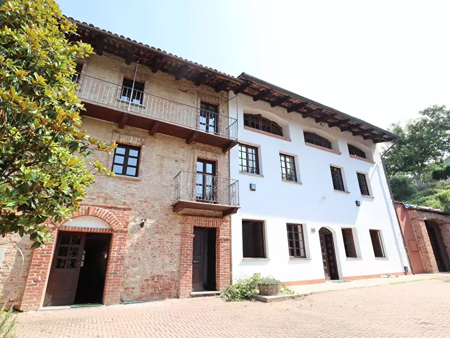 Immagine 1 di Villa in vendita  in FRAZIONE SAN MATTEO CASSIGLIANE a Cisterna D'asti