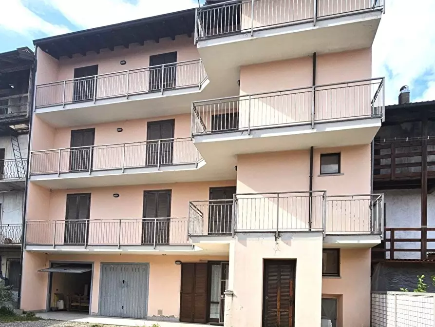 Immagine 1 di Appartamento in vendita  in San Antonio a Fontaneto D'agogna