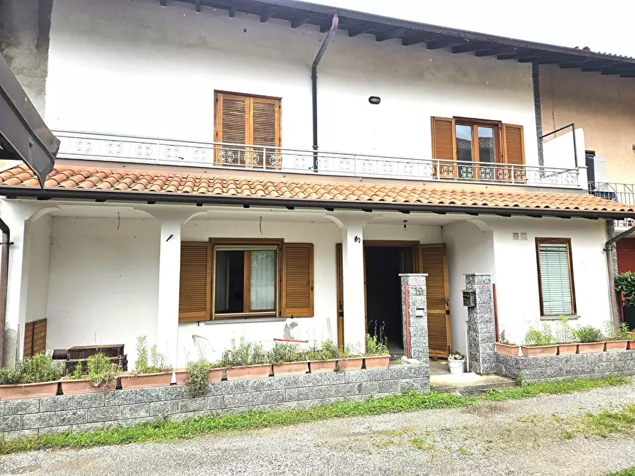 Immagine 1 di Casa indipendente in vendita  in via Baragia a Castelletto Sopra Ticino