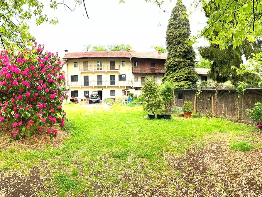 Immagine 1 di Casa indipendente in vendita  in Via Agrate a Borgo Ticino