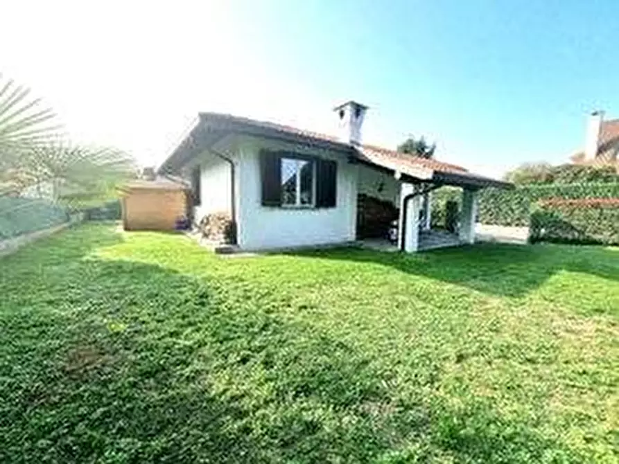 Immagine 1 di Villa in affitto  in Zona Villaggi a Castelletto Sopra Ticino