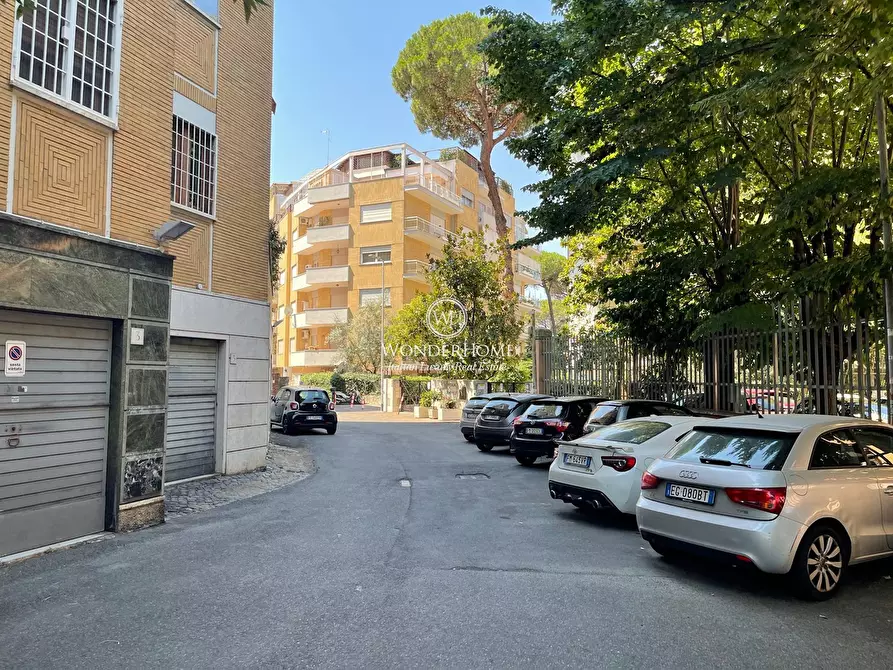 Immagine 23 di Appartamento in vendita  in dei Gandolfi a Roma