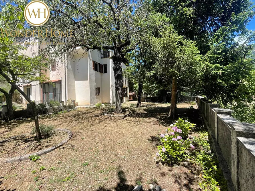 Immagine 22 di Casa indipendente in vendita  in della pineta a Scanno