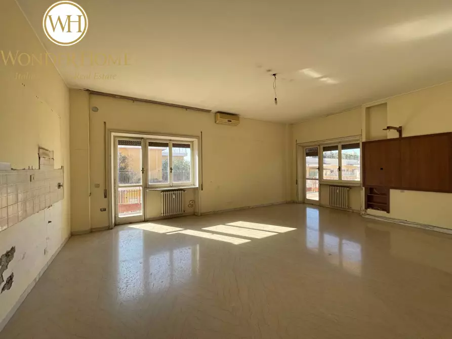 Immagine 2 di Appartamento in vendita  in Via Ugo De Carolis a Roma