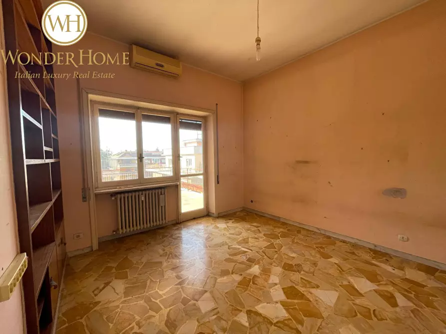 Immagine 5 di Appartamento in vendita  in Via Ugo De Carolis a Roma