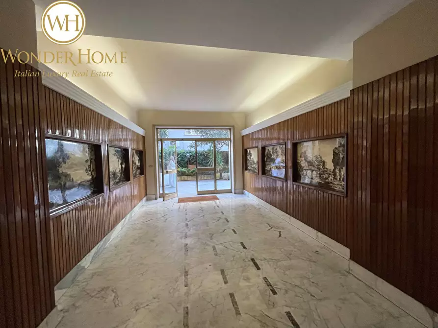 Immagine 9 di Appartamento in vendita  in Via Ugo De Carolis a Roma