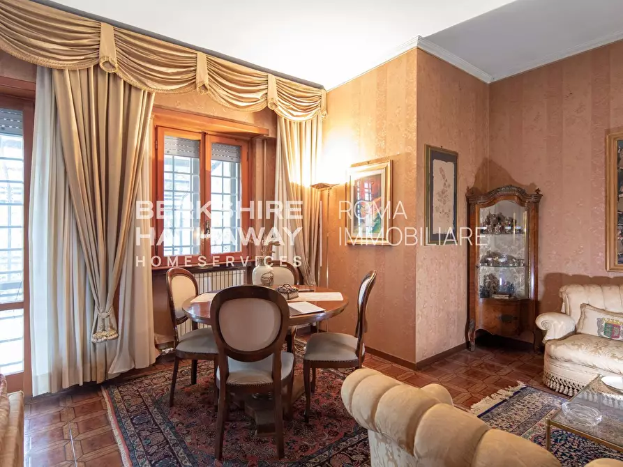 Immagine 20 di Villa in vendita  in Euripide a Roma