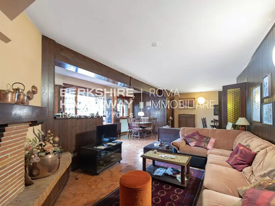 Immagine 22 di Villa in vendita  in Euripide a Roma