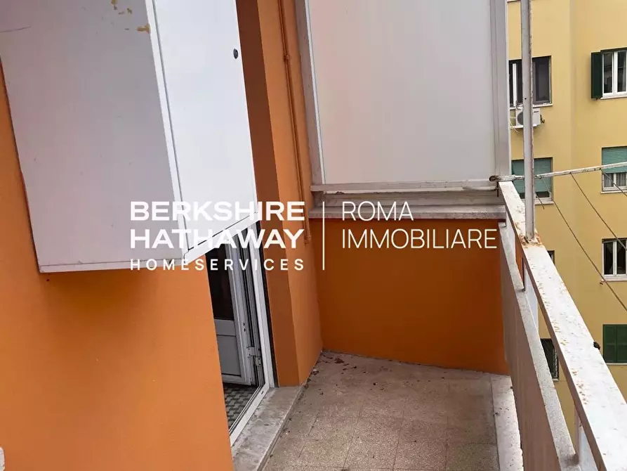Immagine 21 di Appartamento in vendita  in Ugo Balzani a Roma