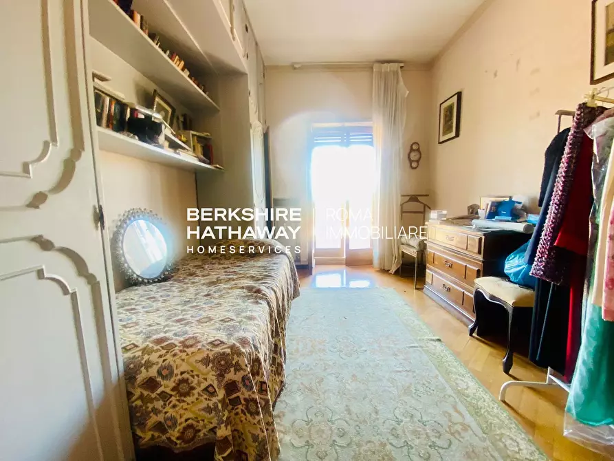 Immagine 25 di Attico in vendita  in delle Sette Chiese a Roma