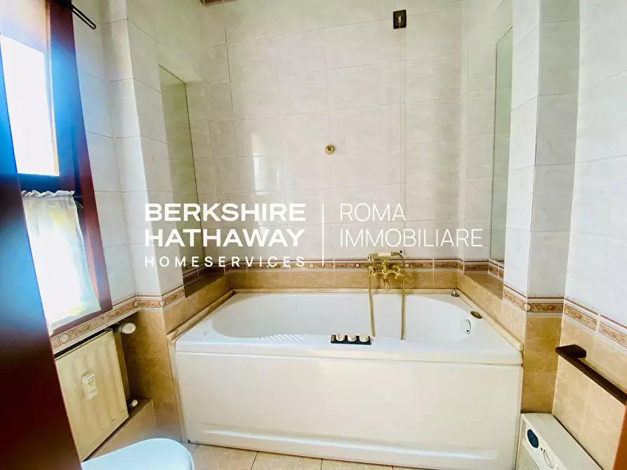 Immagine 27 di Attico in vendita  in delle Sette Chiese a Roma