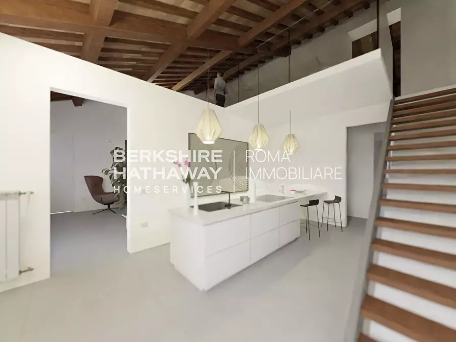 Immagine 1 di Appartamento in vendita  in di San Francesco di Sales a Roma