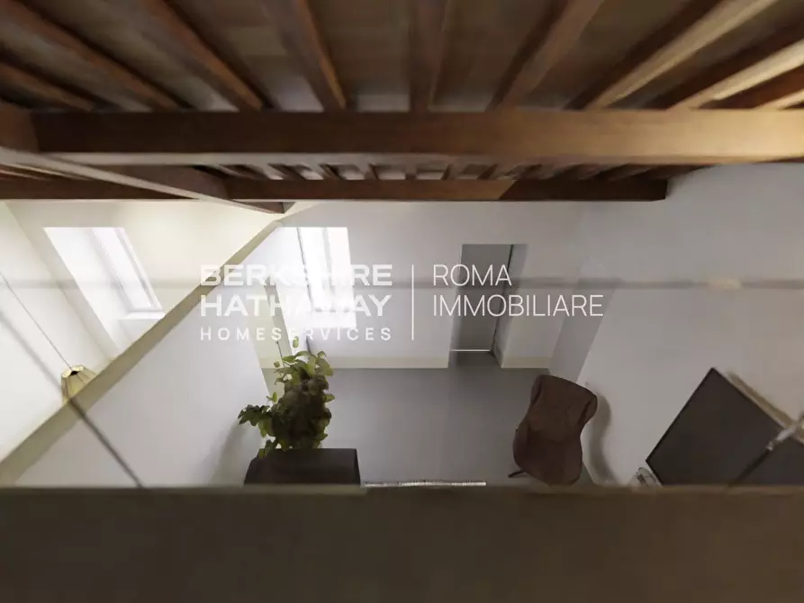 Immagine 4 di Appartamento in vendita  in di San Francesco di Sales a Roma