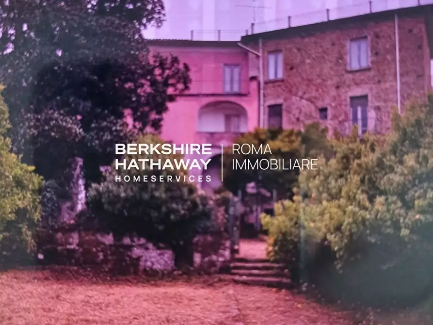 Immagine 3 di Palazzo in vendita  in dei Mille a Rutino