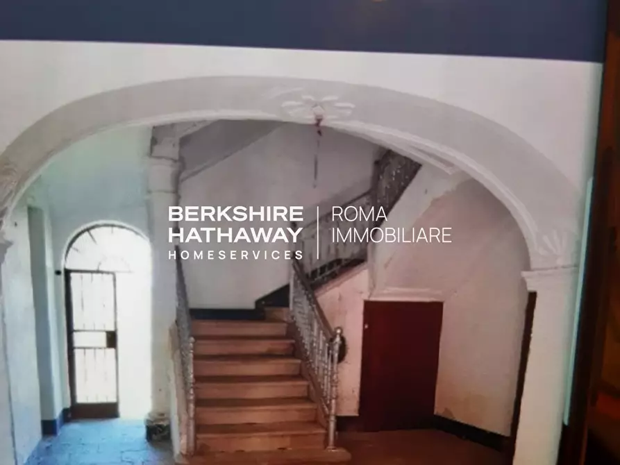 Immagine 14 di Palazzo in vendita  in dei Mille a Rutino