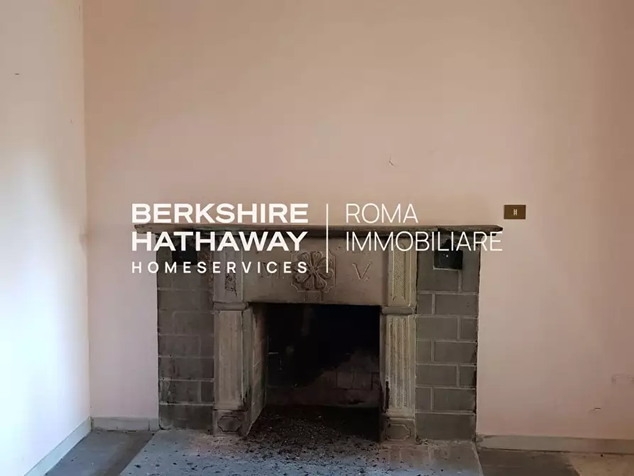 Immagine 13 di Palazzo in vendita  in dei Mille a Rutino