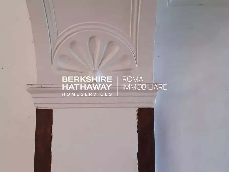 Immagine 16 di Palazzo in vendita  in dei Mille a Rutino