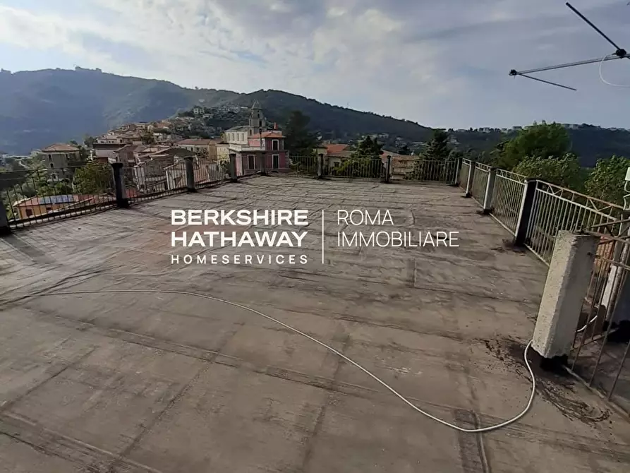 Immagine 18 di Palazzo in vendita  in dei Mille a Rutino