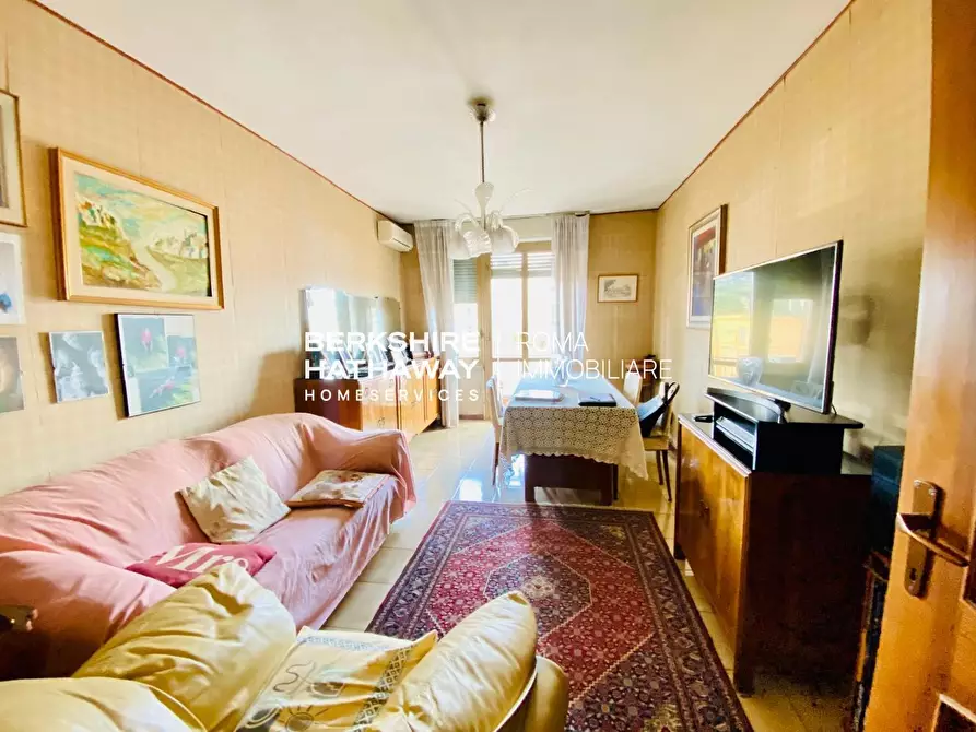 Immagine 5 di Appartamento in vendita  in Lucrino a Roma