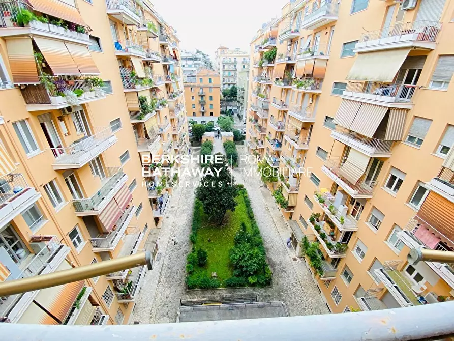 Immagine 7 di Appartamento in vendita  in Lucrino a Roma