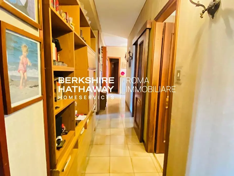 Immagine 11 di Appartamento in vendita  in Lucrino a Roma