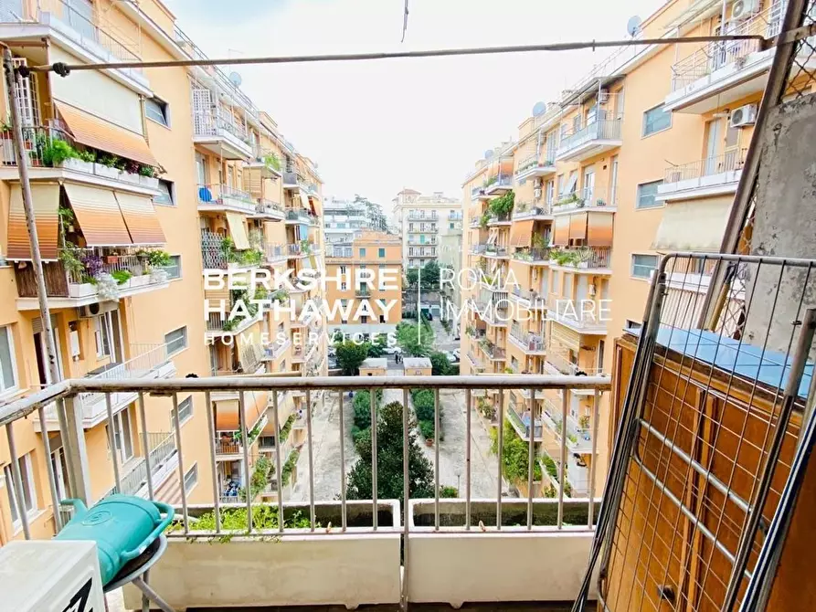 Immagine 20 di Appartamento in vendita  in Lucrino a Roma