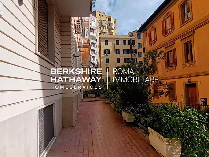 Immagine 24 di Appartamento in vendita  in Homs a Roma