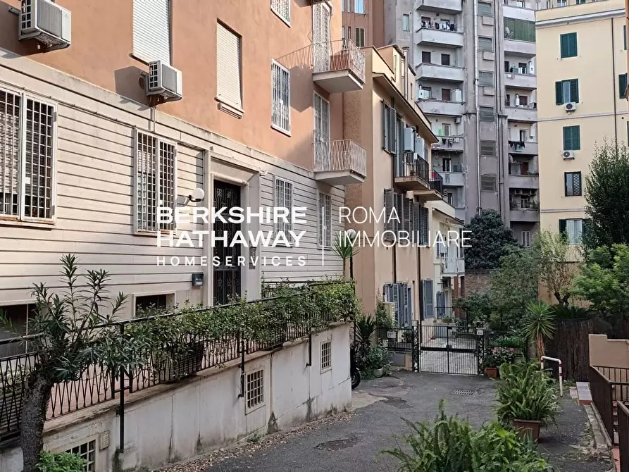Immagine 28 di Appartamento in vendita  in Homs a Roma
