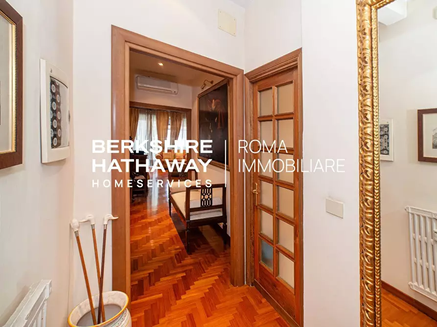 Immagine 23 di Appartamento in vendita  in di Francia a Roma