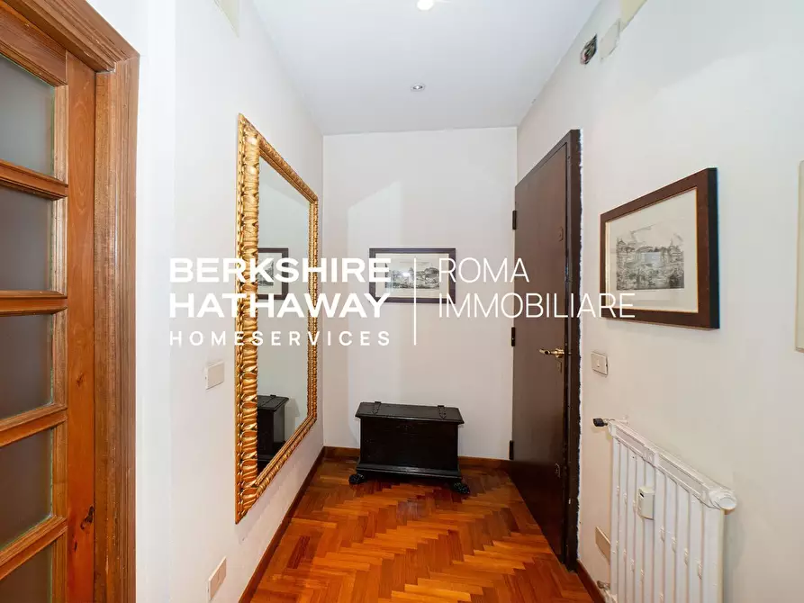 Immagine 22 di Appartamento in vendita  in di Francia a Roma