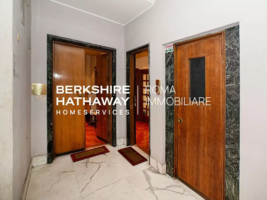 Immagine 25 di Appartamento in vendita  in di Francia a Roma