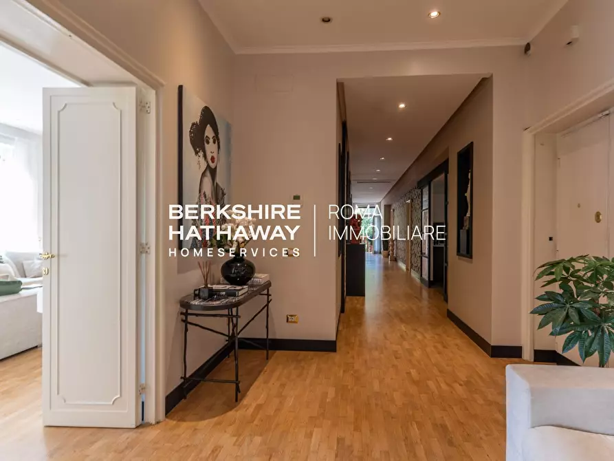 Immagine 23 di Appartamento in vendita  in Adige a Roma