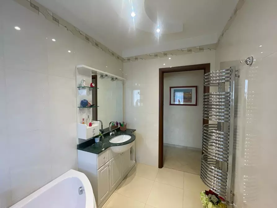 Immagine 26 di Appartamento in vendita  in Italia a Taranto