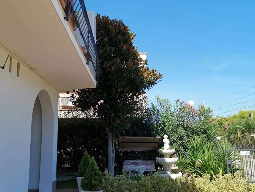 Immagine 17 di Casa indipendente in vendita  a Porto San Giorgio