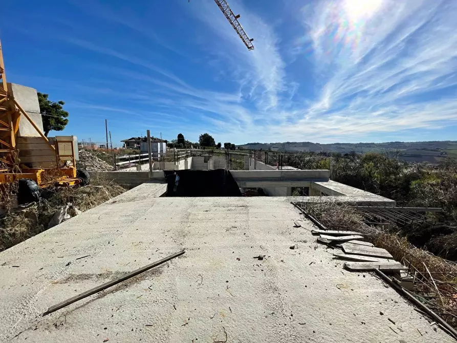 Immagine 15 di Casa bifamiliare in vendita  in Pompeiana a Fermo