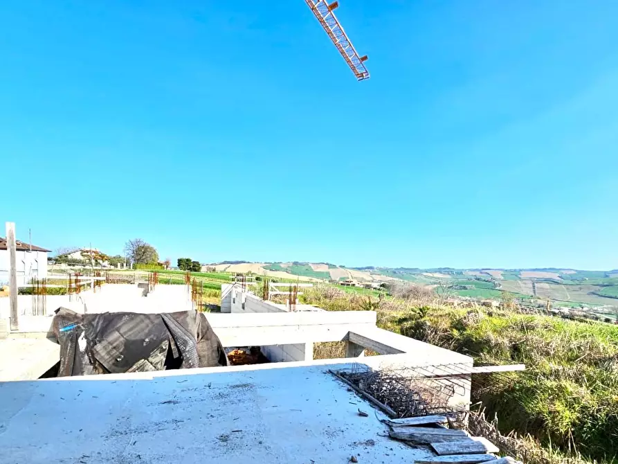 Immagine 4 di Villa in vendita  a Fermo