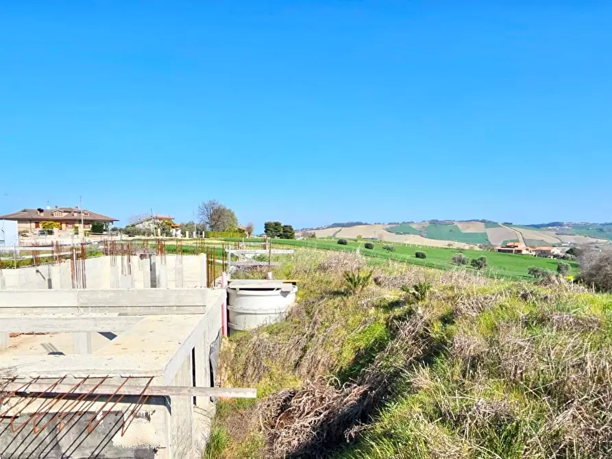 Immagine 5 di Villa in vendita  a Fermo
