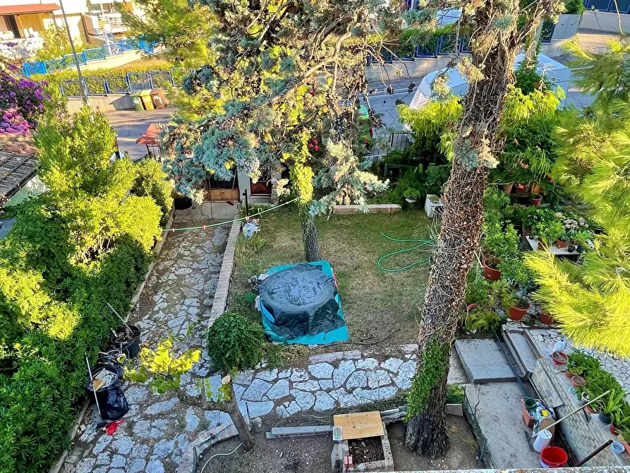 Immagine 10 di Villa in vendita  a Civitanova Marche