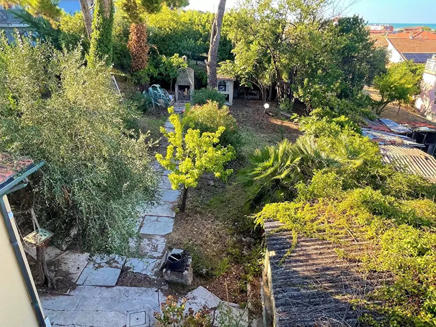 Immagine 14 di Villa in vendita  a Civitanova Marche