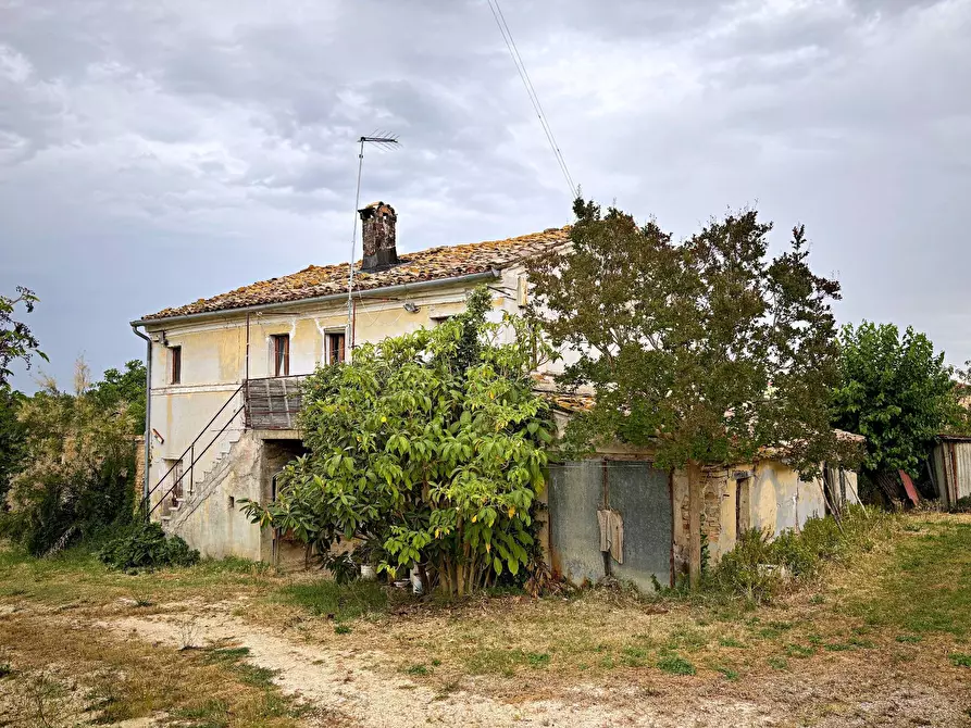 Immagine 1 di Rustico / casale in vendita  in contrada montefiore a Recanati