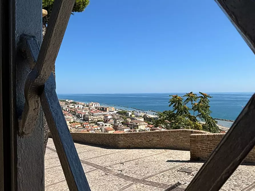 Immagine 29 di Villa in vendita  a Cupra Marittima