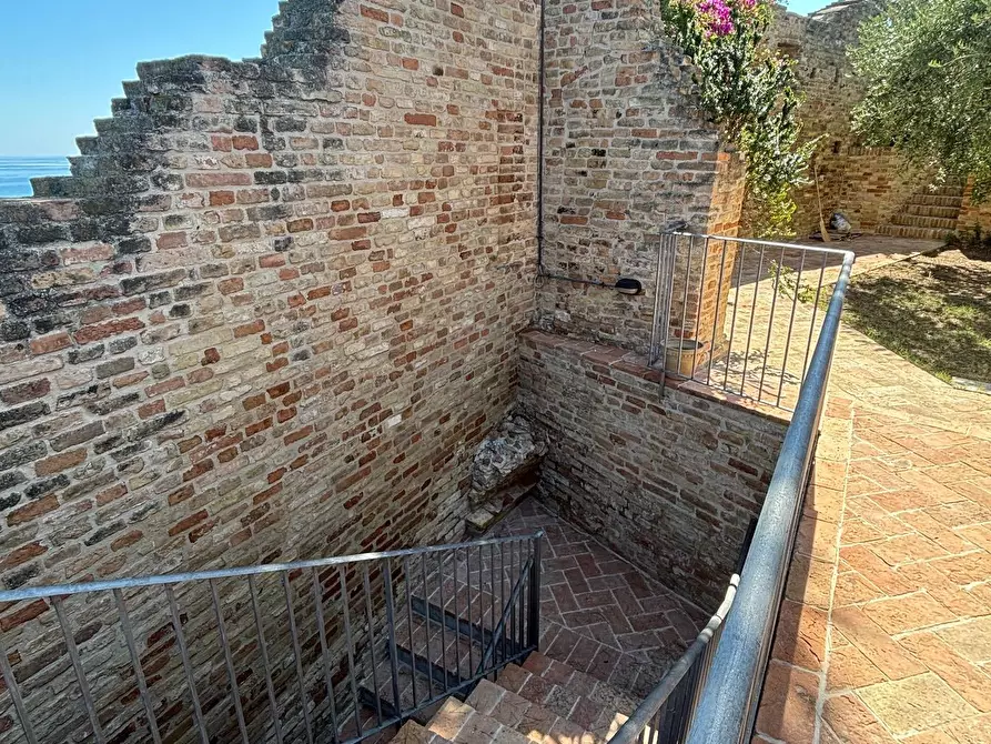 Immagine 20 di Villa in vendita  a Cupra Marittima