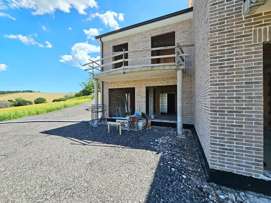 Immagine 2 di Villa in vendita  in contrada salette a Fermo