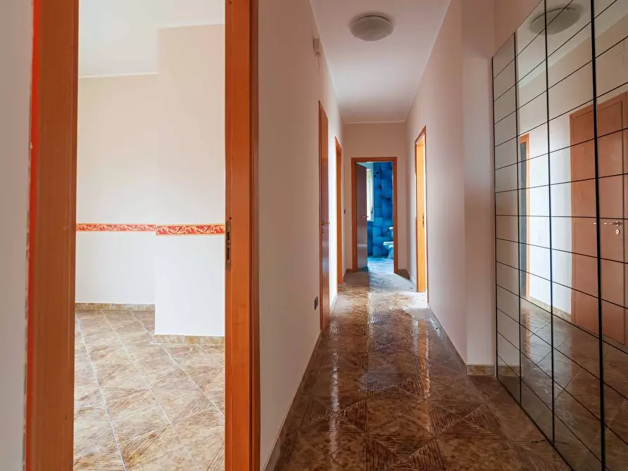 Immagine 8 di Appartamento in vendita  in Via Menfi a Siracusa