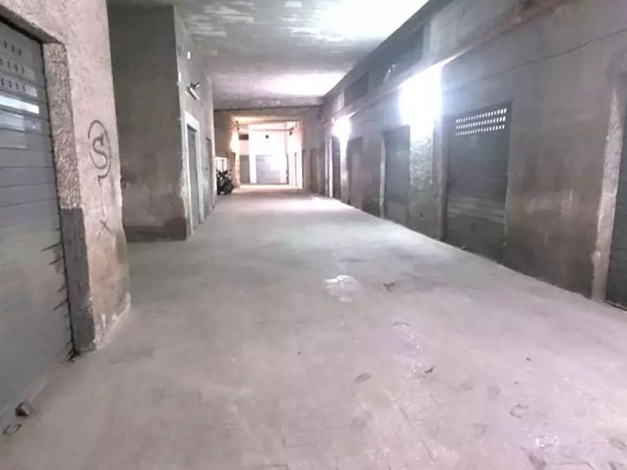 Immagine 3 di Box auto in vendita  in Viale Teracati a Siracusa