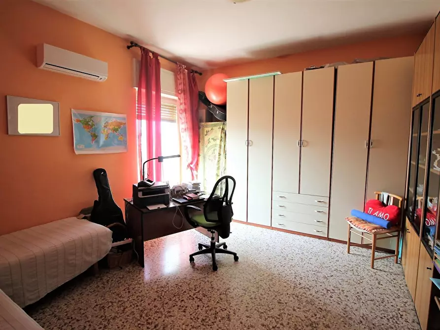 Immagine 11 di Appartamento in vendita  in Europa a Siracusa