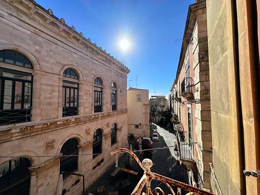 Immagine 3 di Appartamento in vendita  in Via Roma a Siracusa