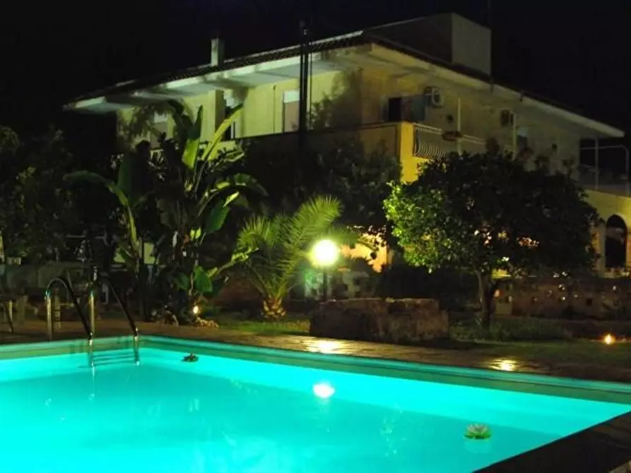 Immagine 2 di Villa in vendita  in C.da Spinagallo a Siracusa