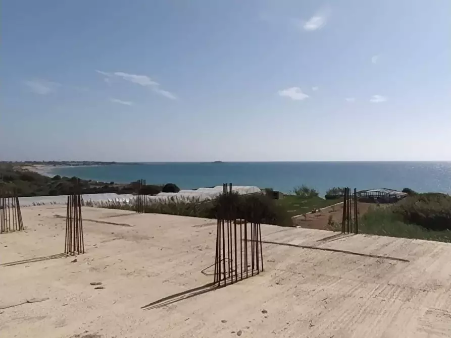 Immagine 9 di Villa in vendita  in Punta delle formiche a Pachino